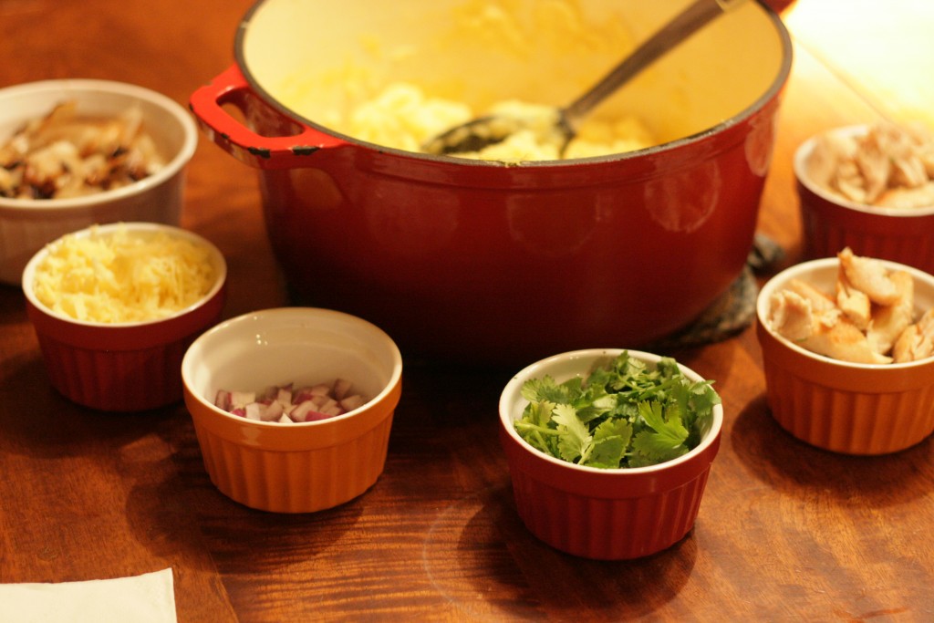 Polenta, grilled chicken, white cheddar cheese, onion, cilantro, sriracha mayo and tapatio